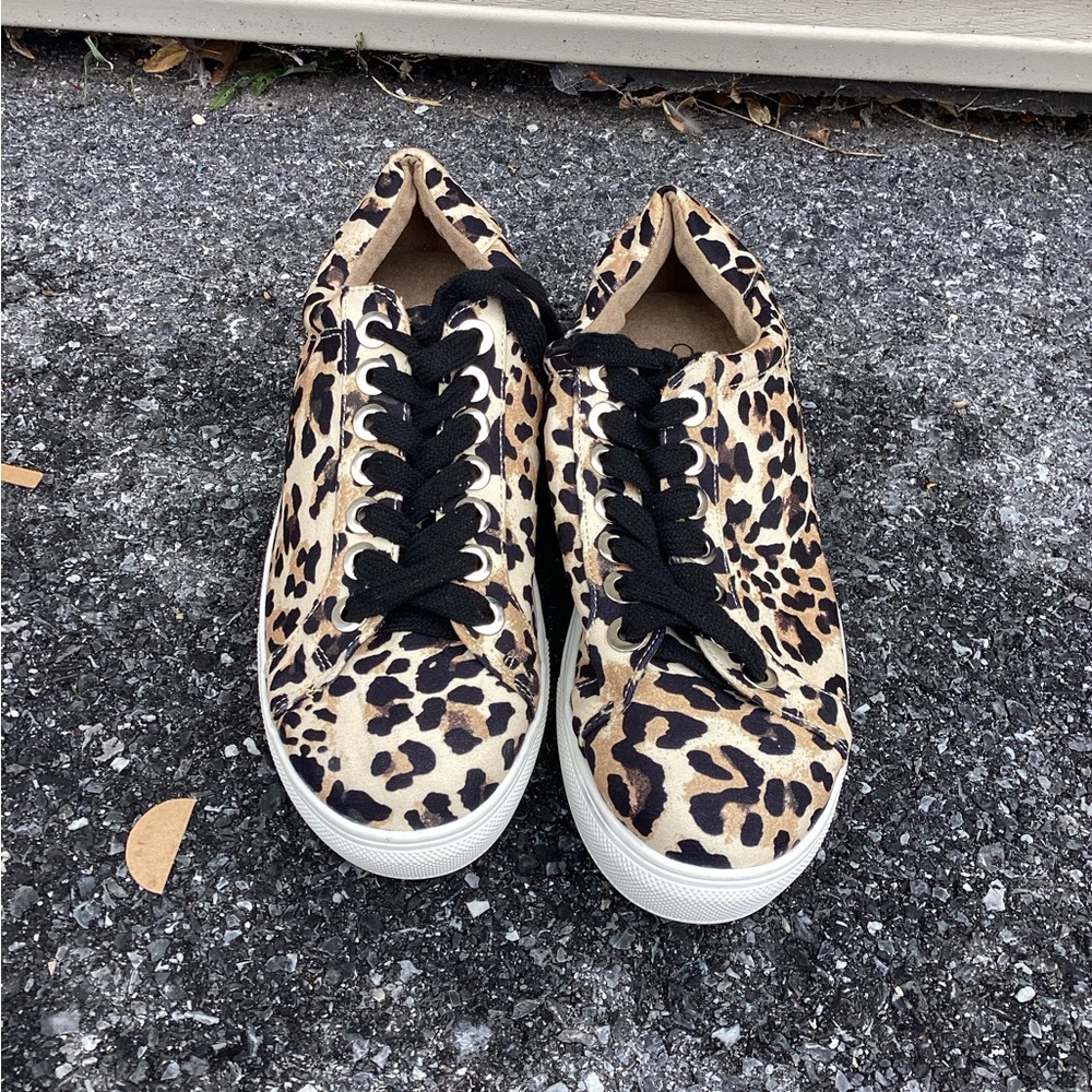 Matisse Matisse Womens Coconuts By Valerie Womens Sneaker new sz 6